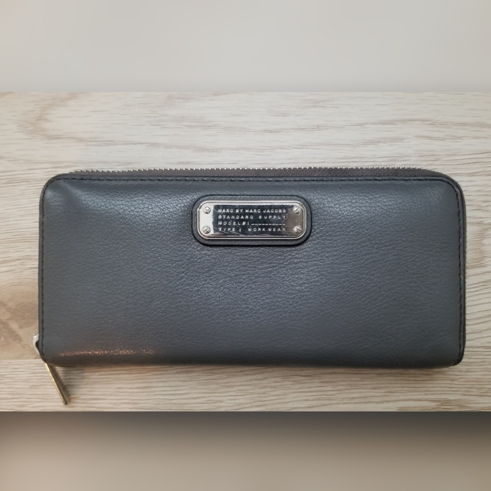 Rare Marc Jacobs Continental Wallet